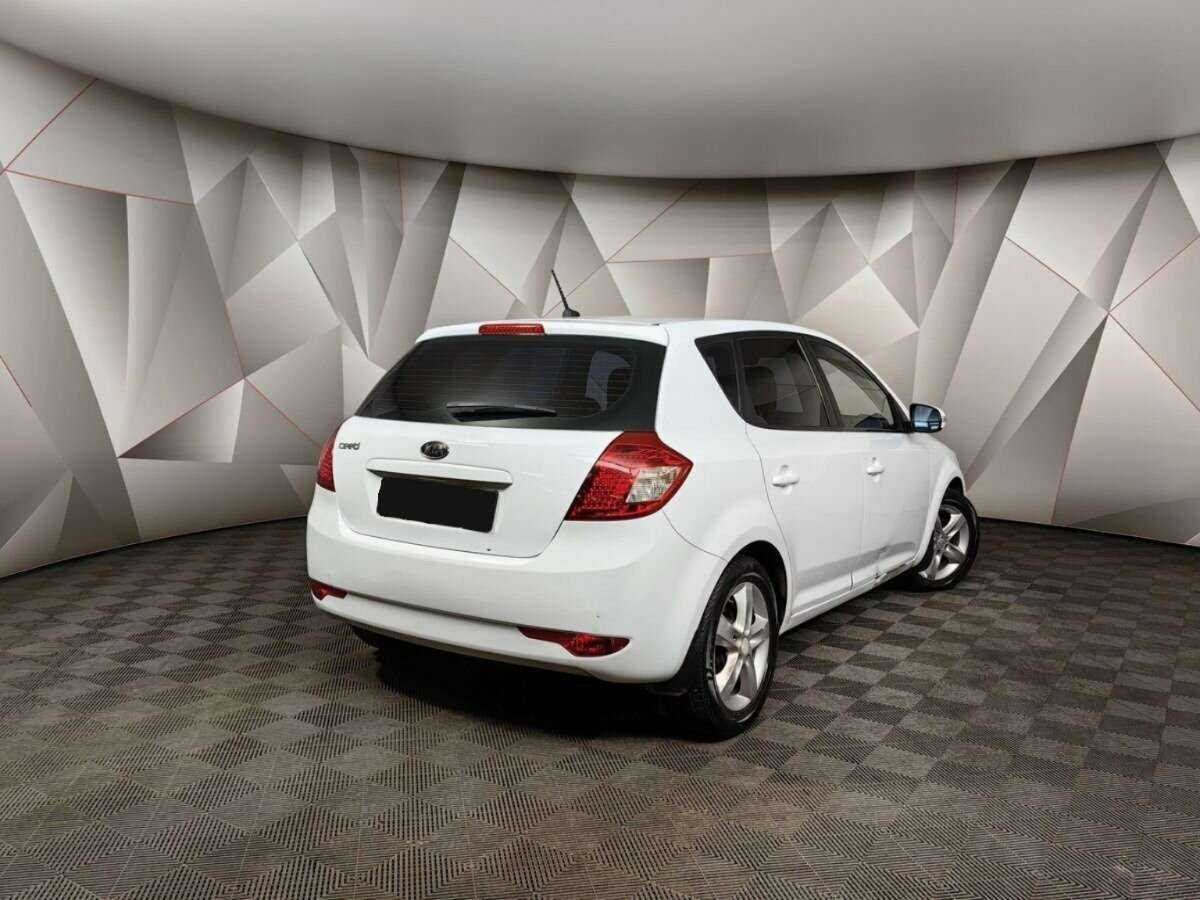 Купить Kia Ceed, 2011, 199 772 км, фото №2