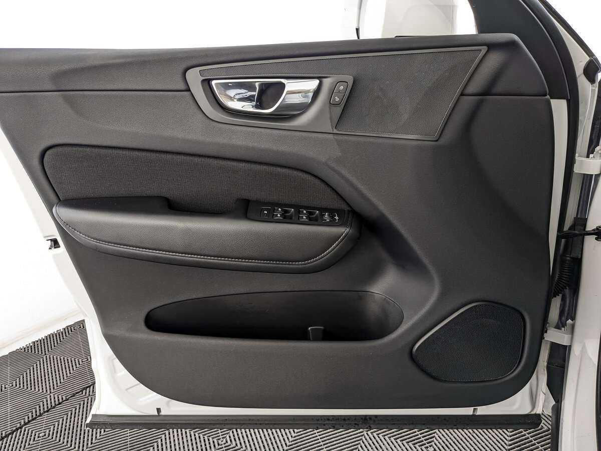 Купить Volvo XC60, 2019, 49 200 км, фото №15