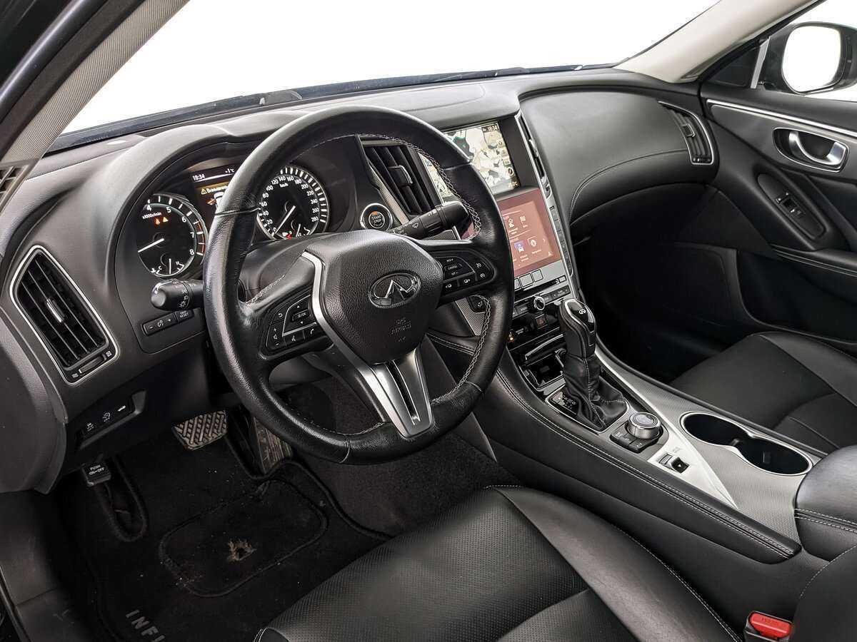 Купить Infiniti Q50, 2017, 105 811 км, фото №11