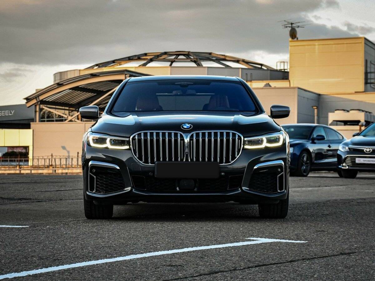 Купить BMW 7 серии 750d xDrive VI (G11/G12) Рестайлинг, 2019, 103 000 км, фото №2