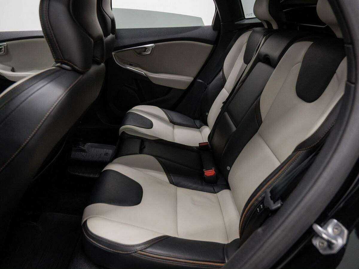 Купить Volvo V40 Cross Country, 2015, 120 500 км, фото №10