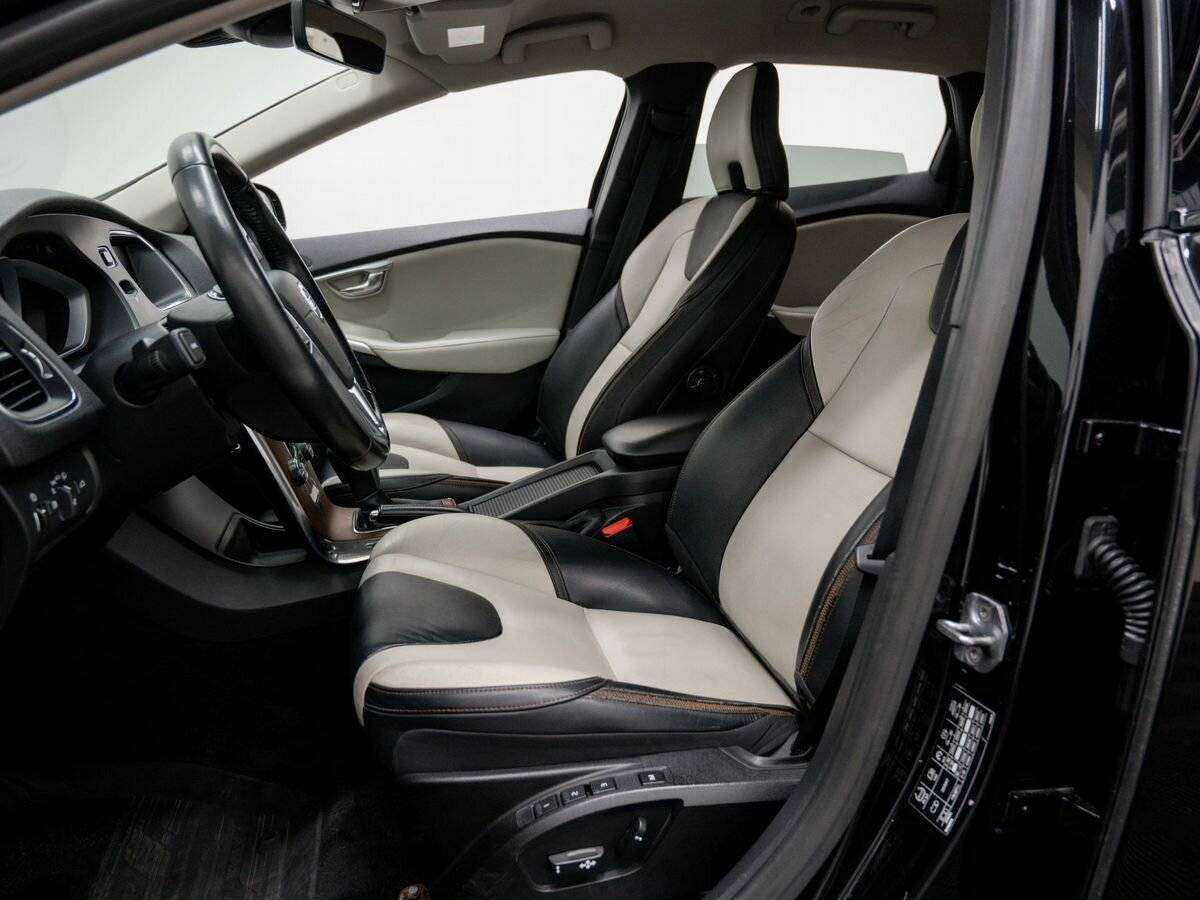 Купить Volvo V40 Cross Country, 2015, 120 500 км, фото №12