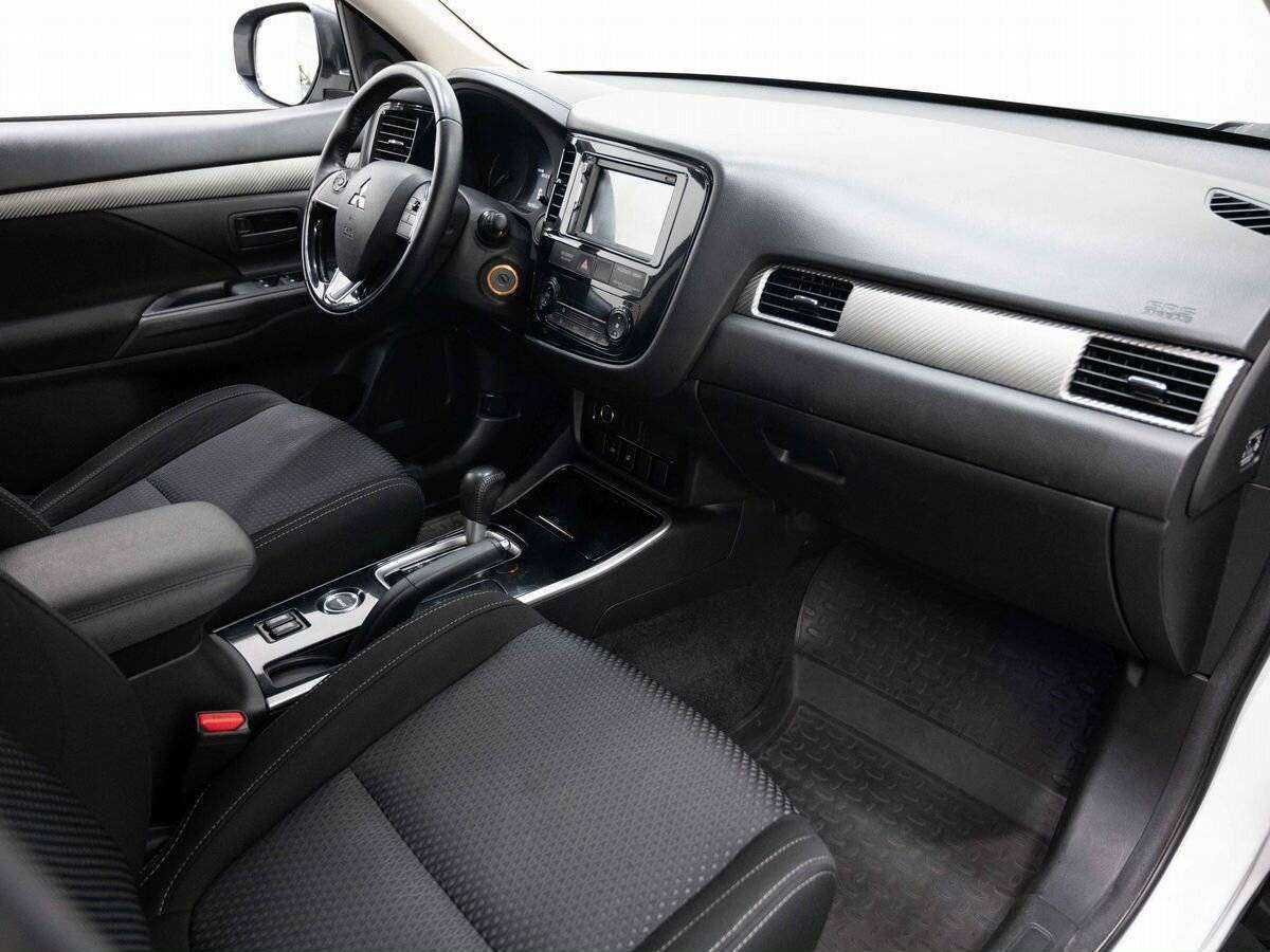 Купить Mitsubishi Outlander, 2017, 152 152 км, фото №11