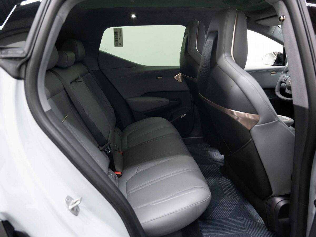 Купить Zeekr X, 2023, 77 км, фото №10