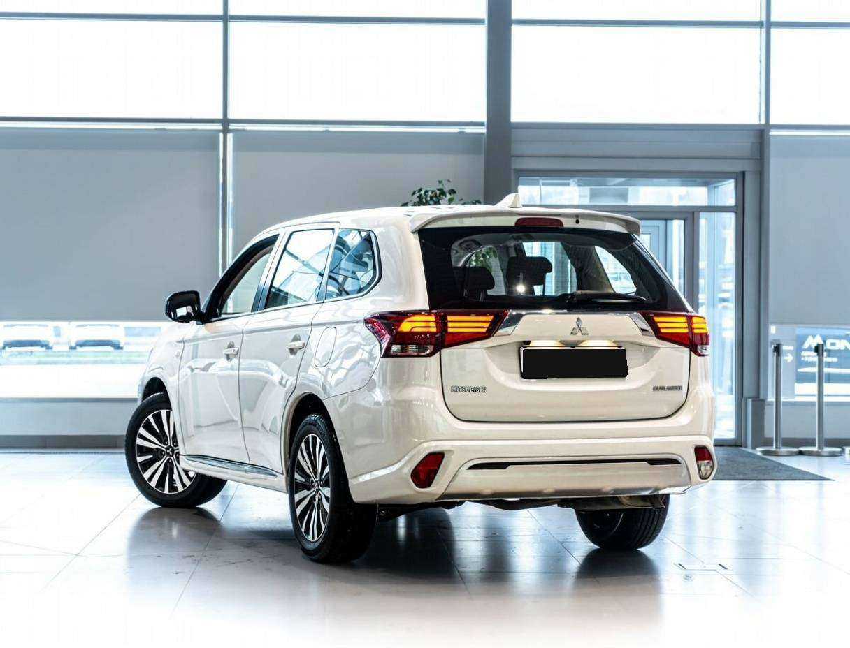 Купить Mitsubishi Outlander, 2022, 235 км, фото №4