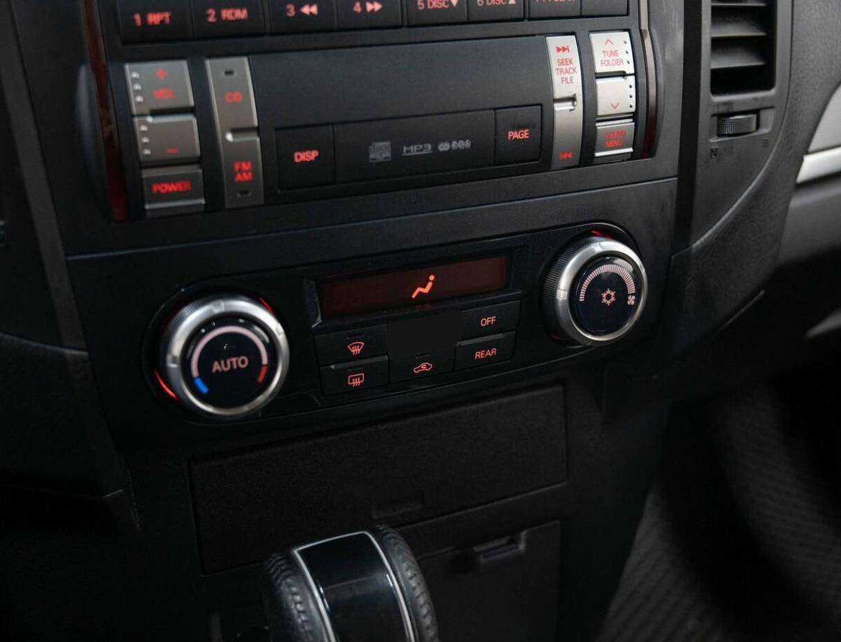 Купить Mitsubishi Pajero, 2011, 186 754 км, фото №23