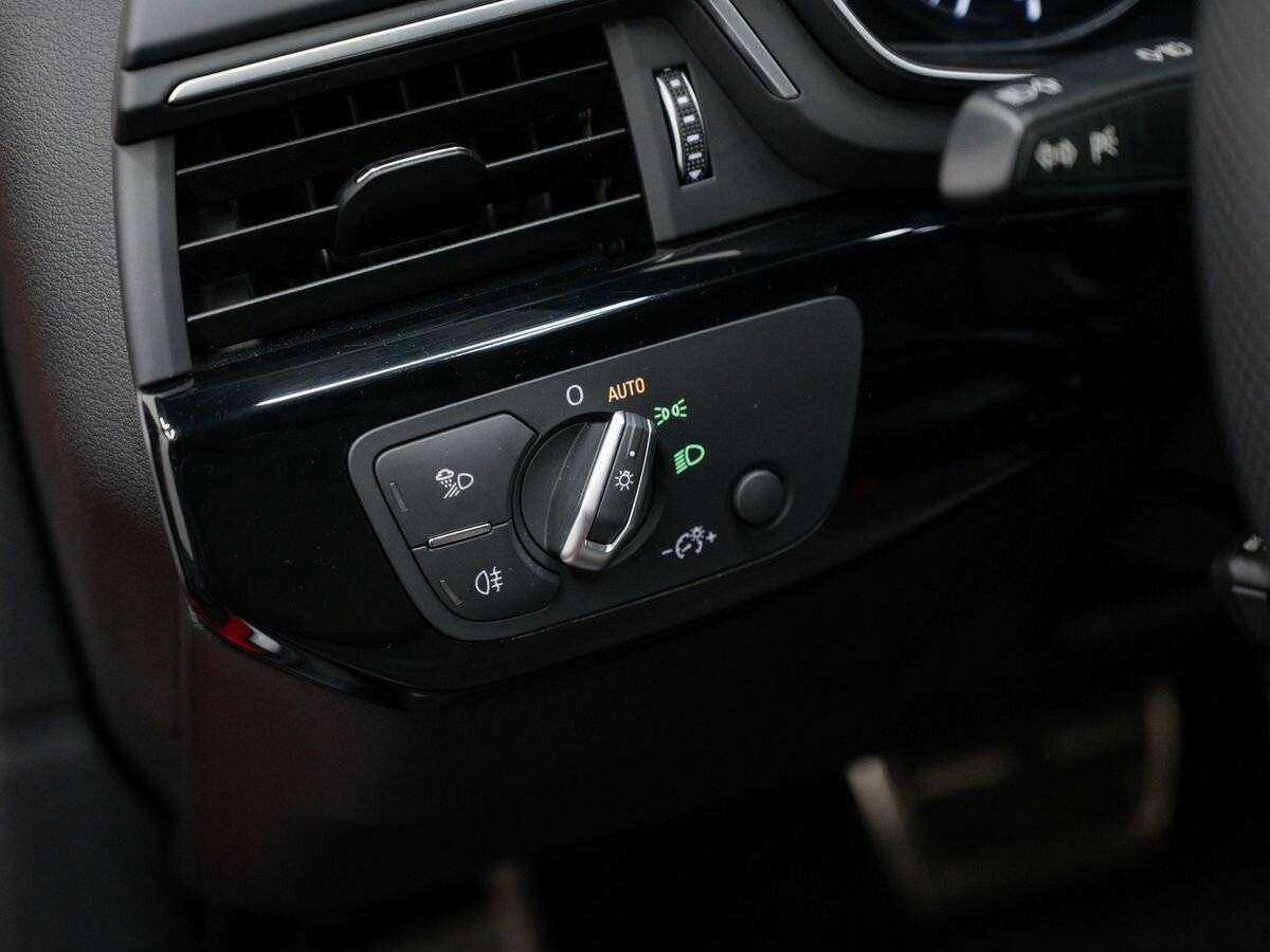 Купить Audi A4, 2019, 71 923 км, фото №19