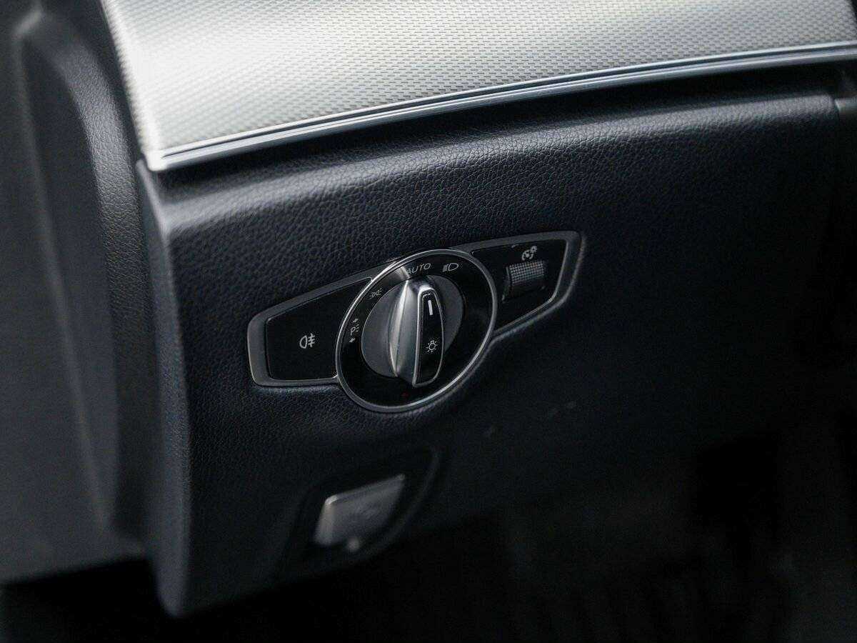 Купить Mercedes-Benz E-Класс 200, 2017, 108 000 км, фото №16