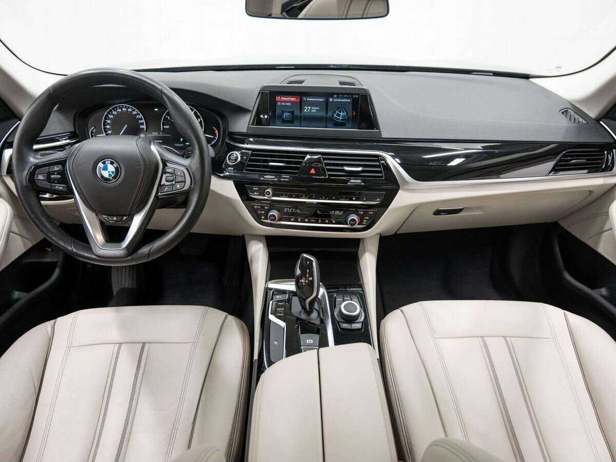 Купить BMW 5 серии 520i, 2018, 174 500 км, фото №10