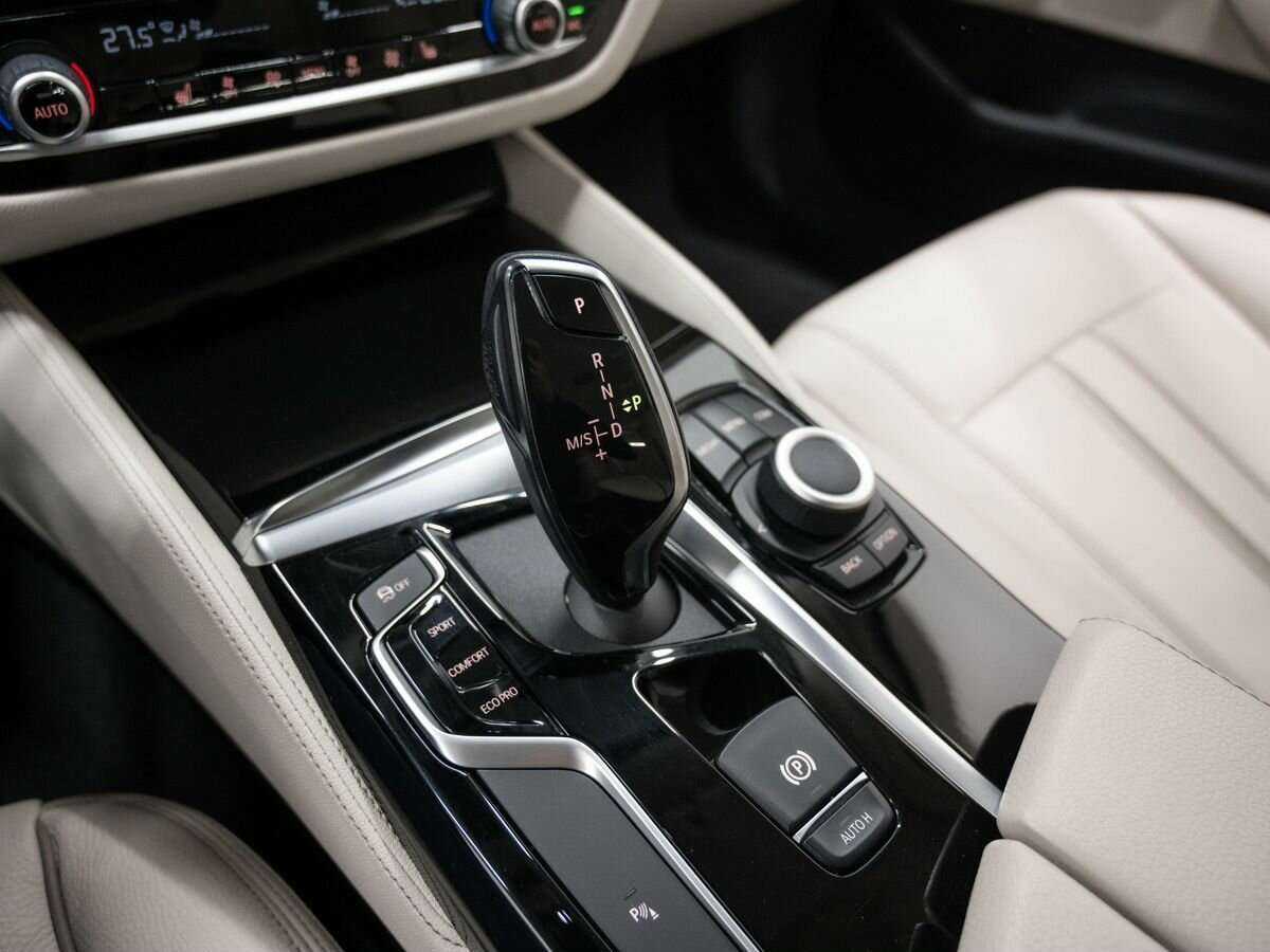 Купить BMW 5 серии 520i, 2018, 174 500 км, фото №19