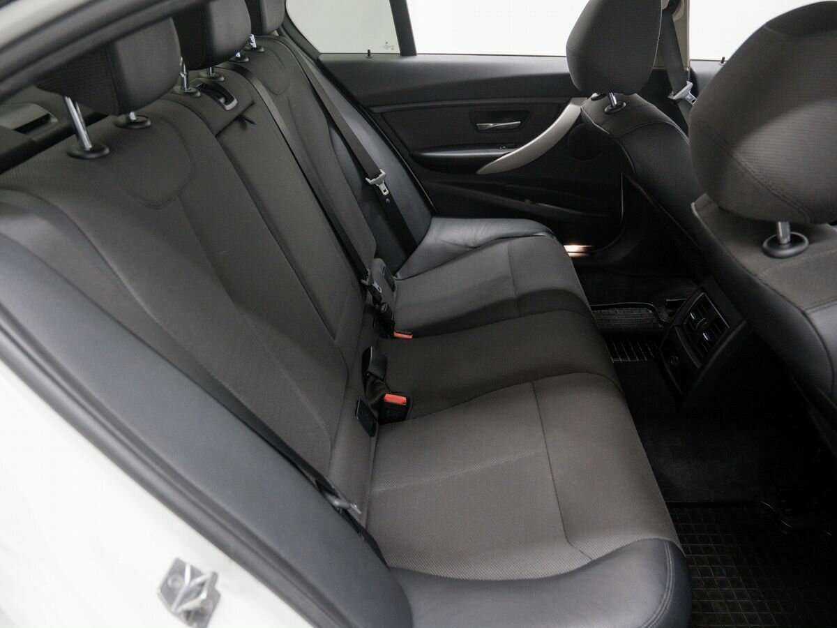 Купить BMW 3 серии 318i, 2016, 188 888 км, фото №9