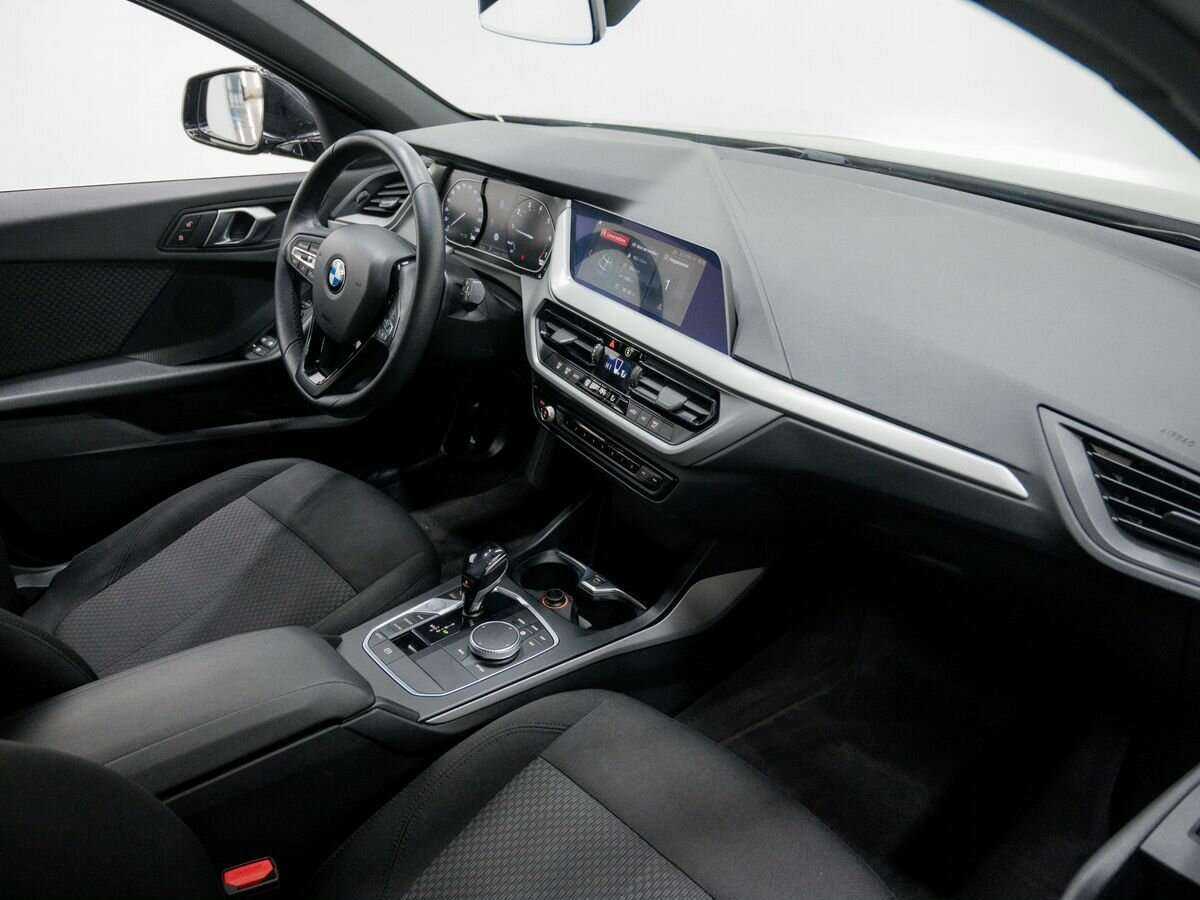 Купить BMW 1 серии 118i, 2019, 158 610 км, фото №7