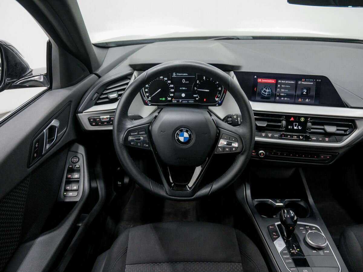 Купить BMW 1 серии 118i, 2019, 158 610 км, фото №11