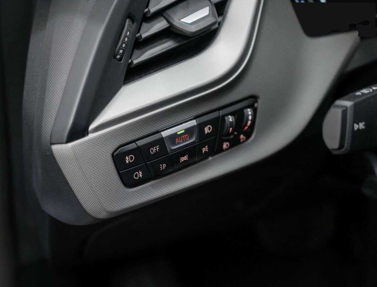 Купить BMW 1 серии 118i, 2019, 158 610 км, фото №16