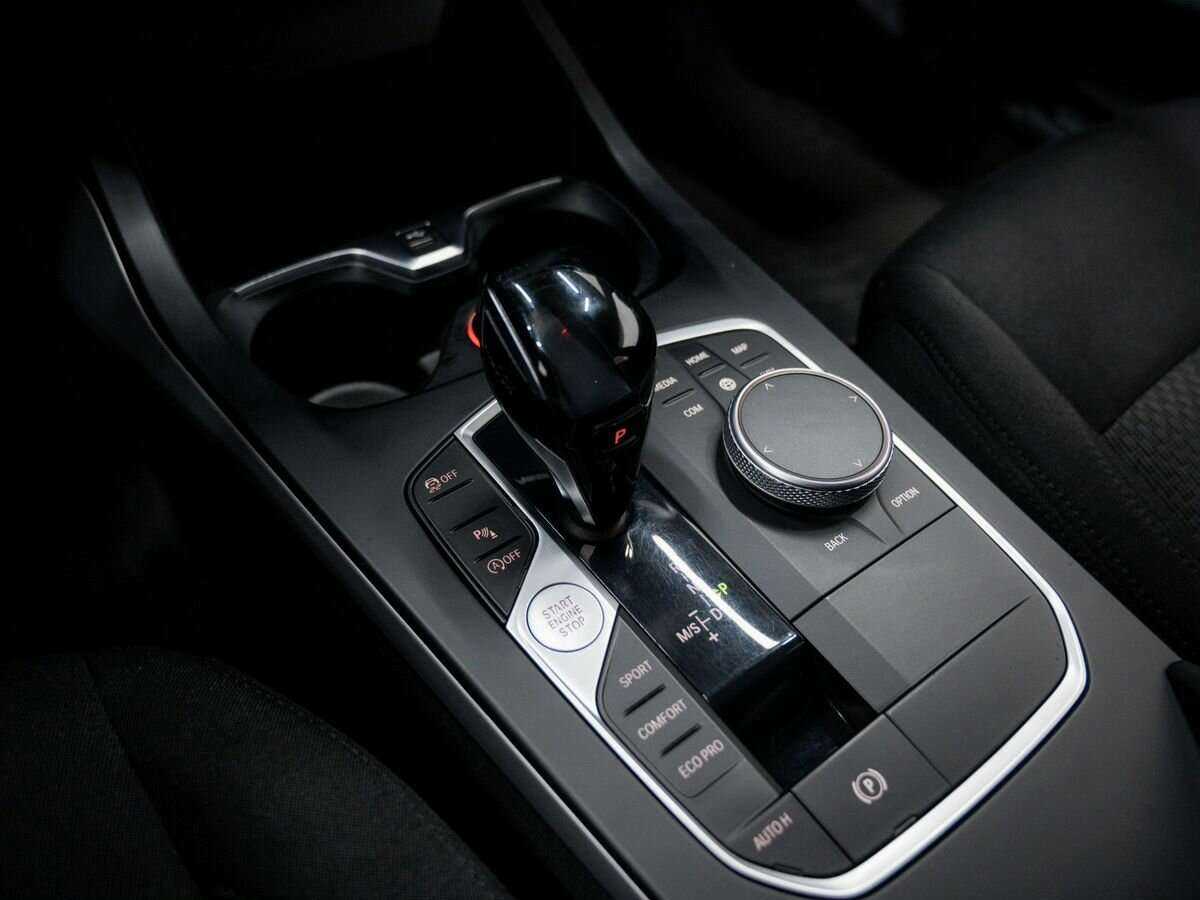 Купить BMW 1 серии 118i, 2019, 158 610 км, фото №18