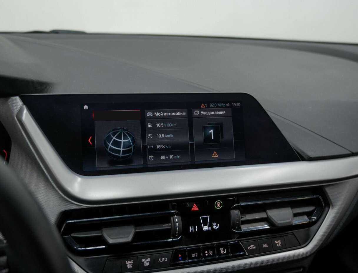 Купить BMW 1 серии 118i, 2019, 158 610 км, фото №20
