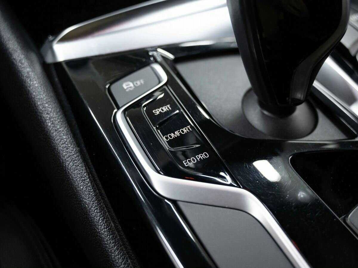 Купить BMW 5 серии 520d xDrive, 2019, 231 000 км, фото №23