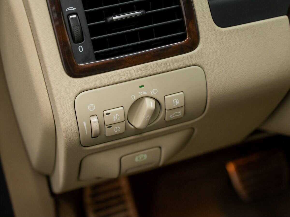 Купить Volvo XC70, 2011, 300 000 км, фото №21