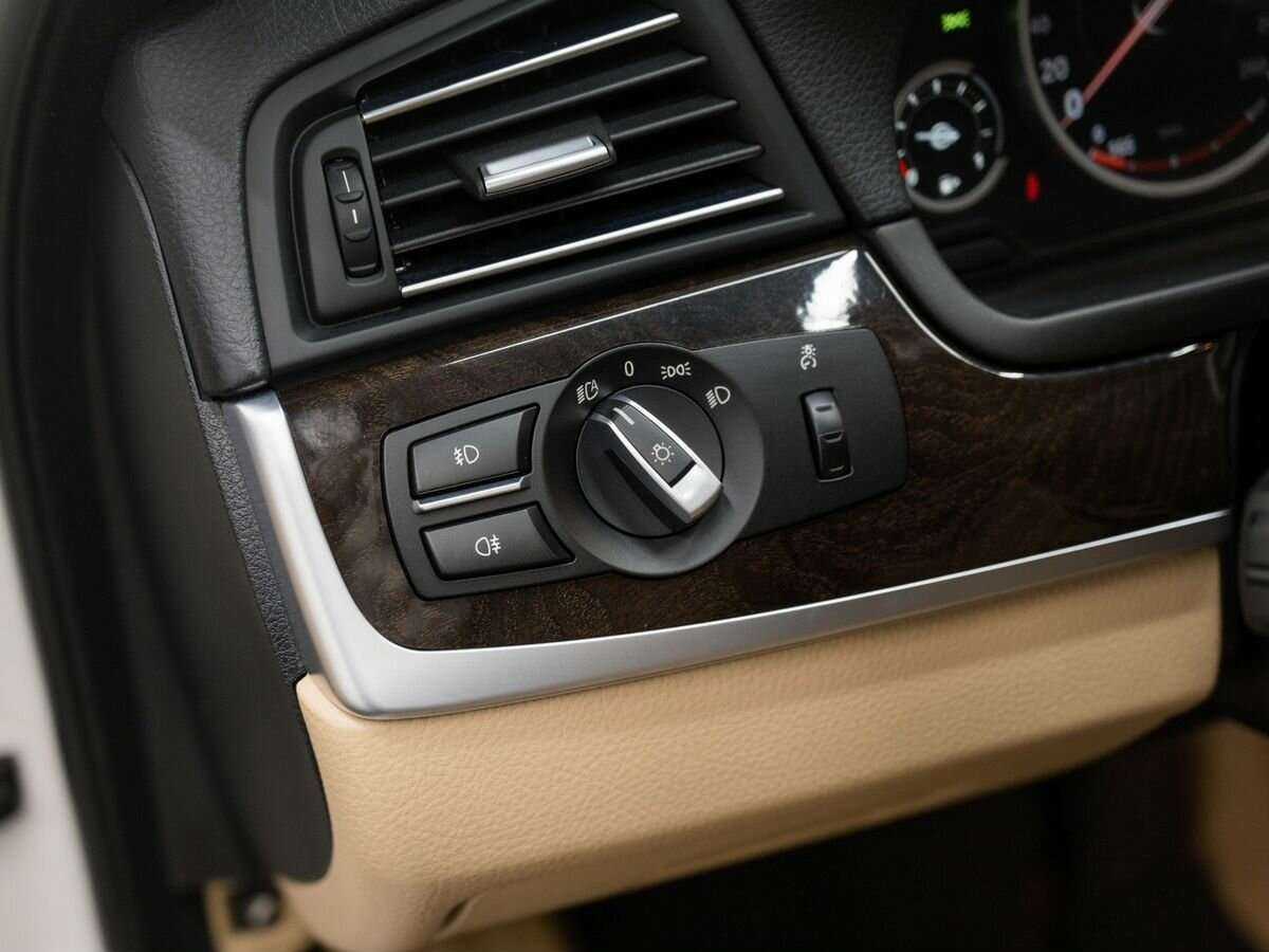 Купить BMW 5 серии 530d xDrive, 2015, 78 182 км, фото №16