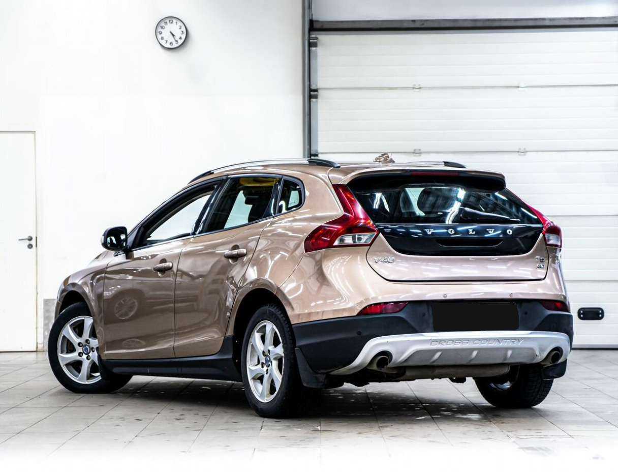 Купить Volvo V40 Cross Country, 2013, 140 000 км, фото №4