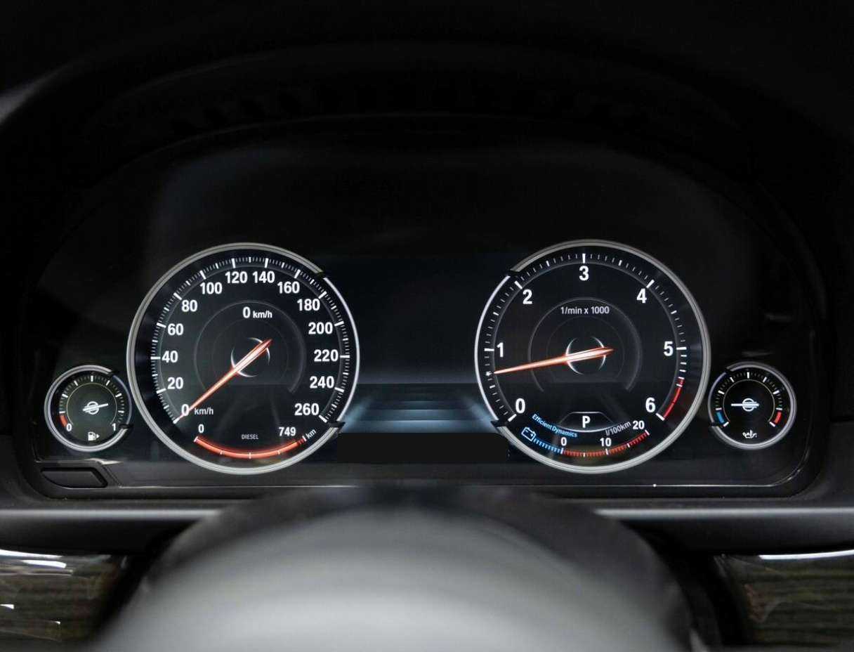 Купить BMW 5 серии 530d xDrive, 2016, 156 000 км, фото №18