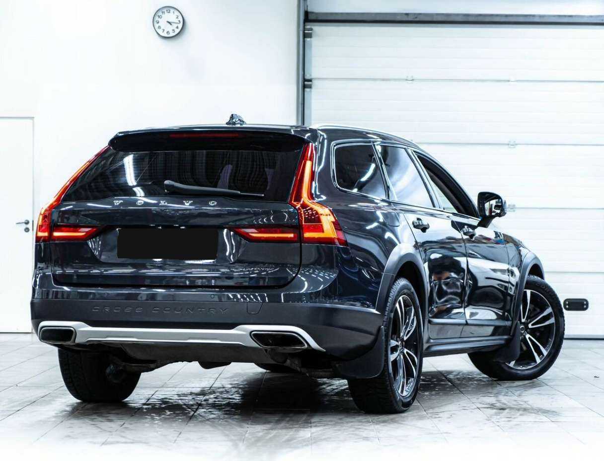 Volvo V90 Cross Country