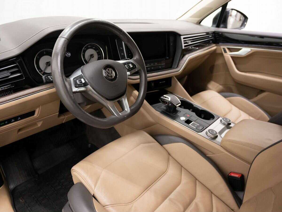 Купить Volkswagen Touareg, 2018, 235 000 км, фото №7
