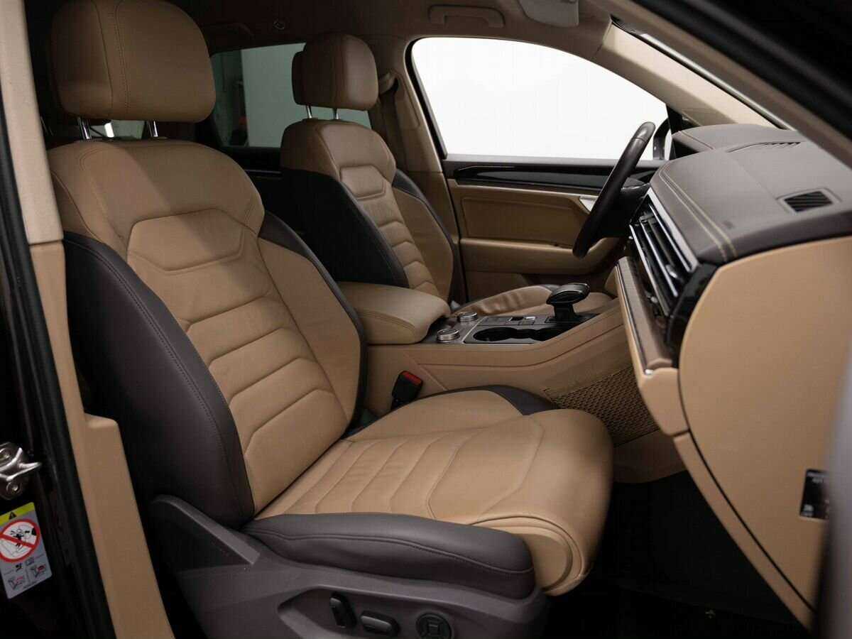 Купить Volkswagen Touareg, 2018, 235 000 км, фото №12