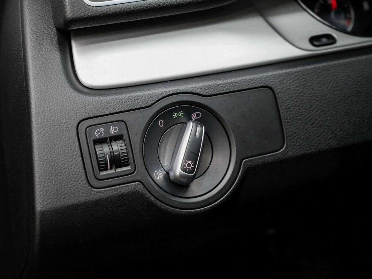 Купить Volkswagen Passat, 2011, 154 119 км, фото №17