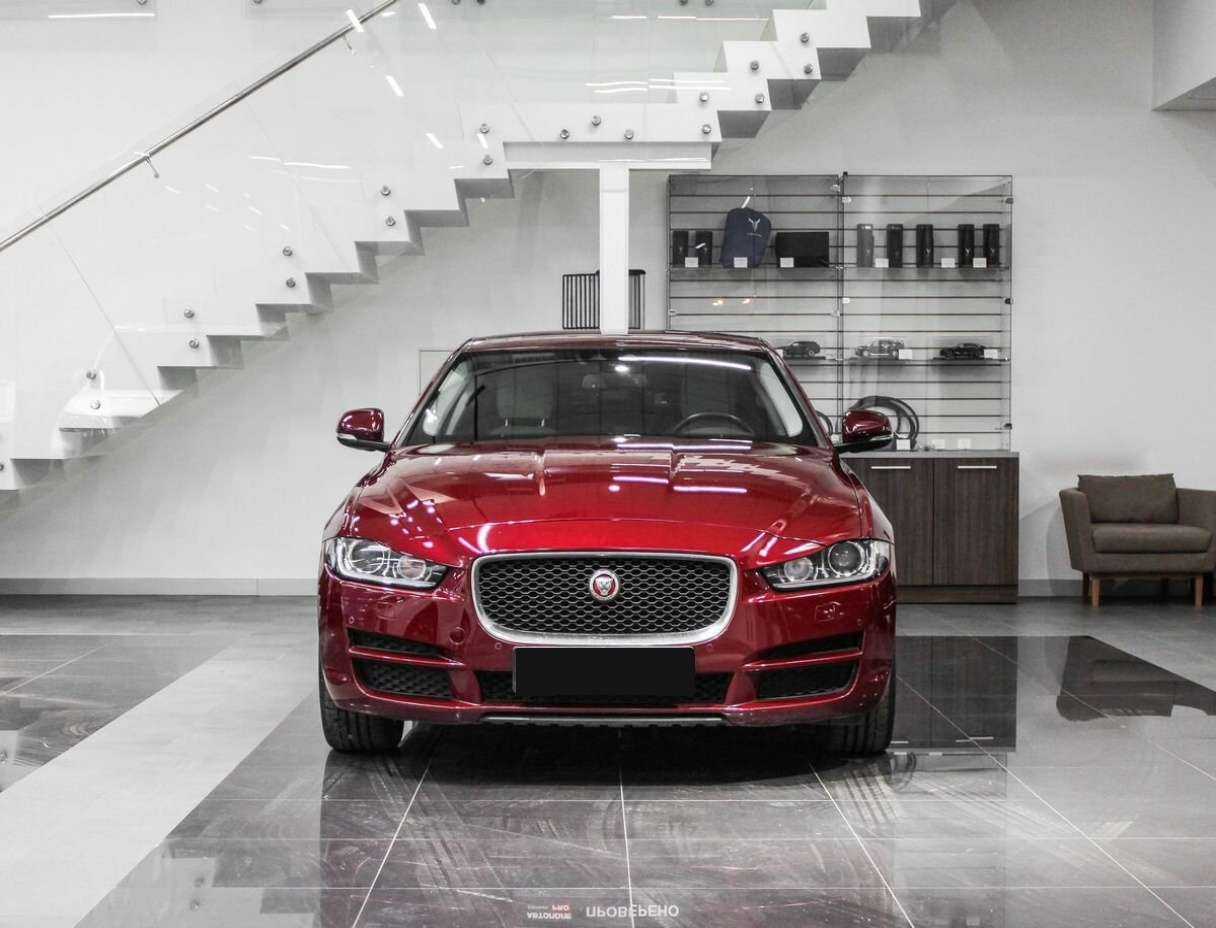 Jaguar XE