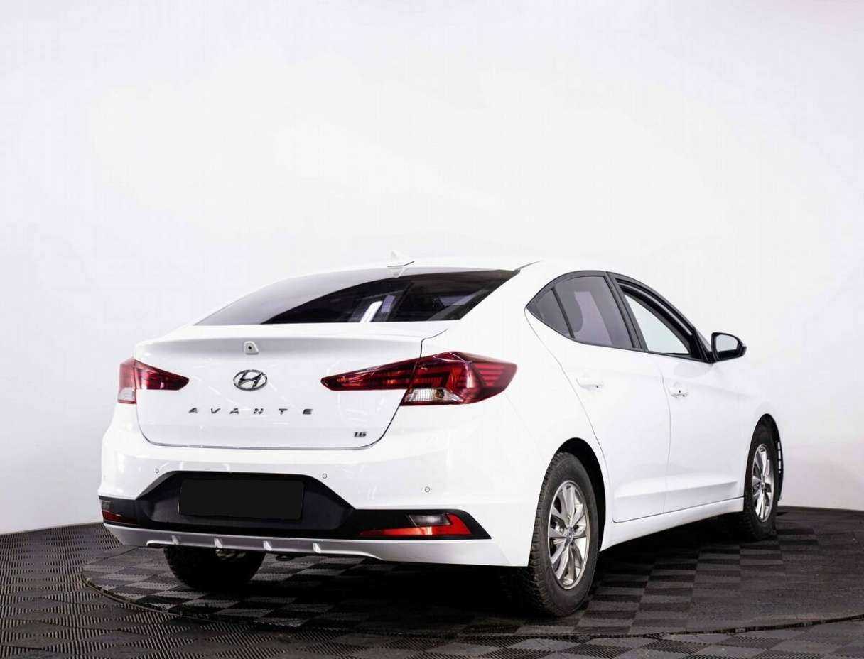 Купить Hyundai Avante, 2018, 83 500 км, фото №6