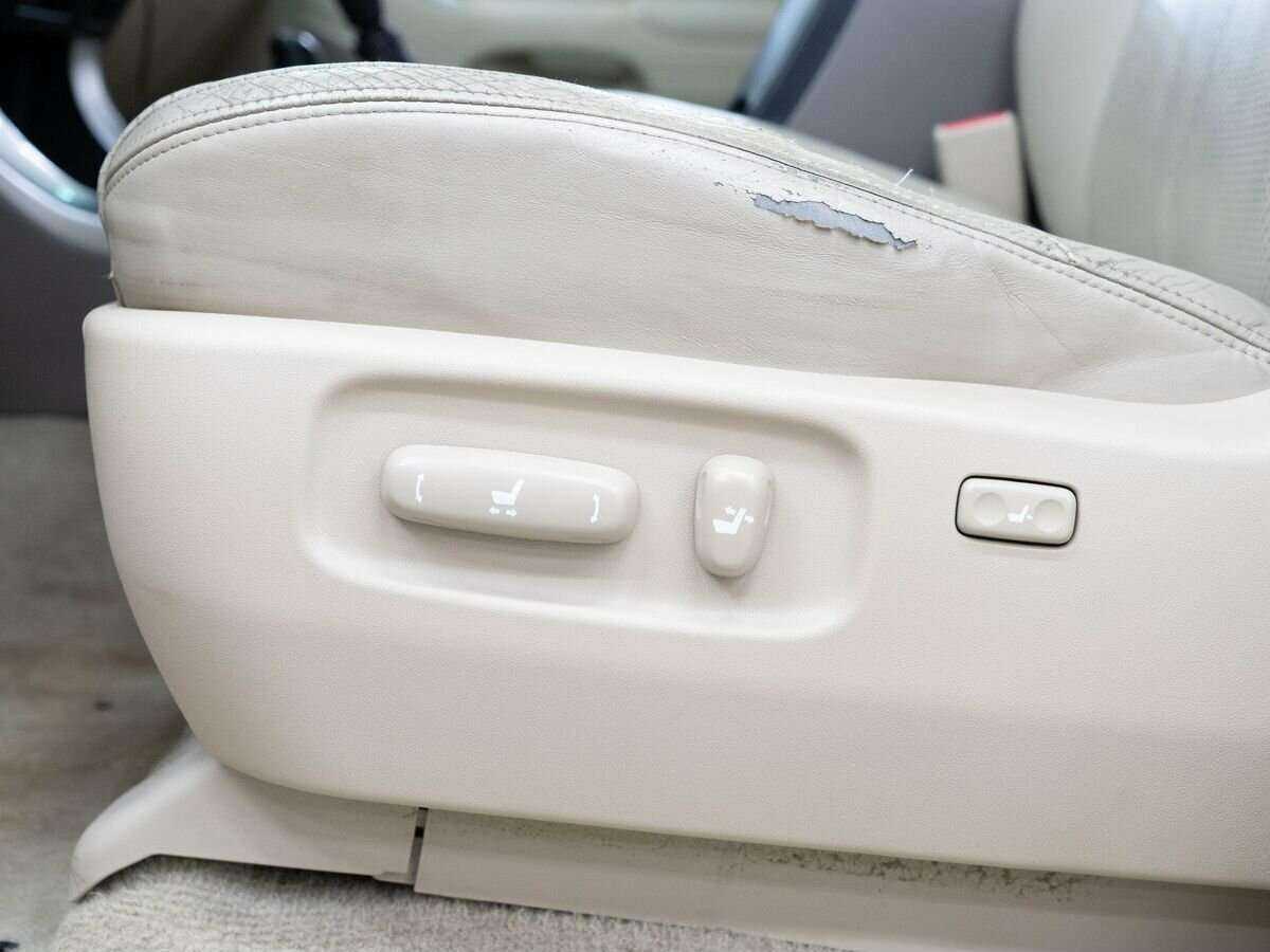 Купить Toyota Land Cruiser Prado 5-speed, 2005, 318 622 км, фото №17