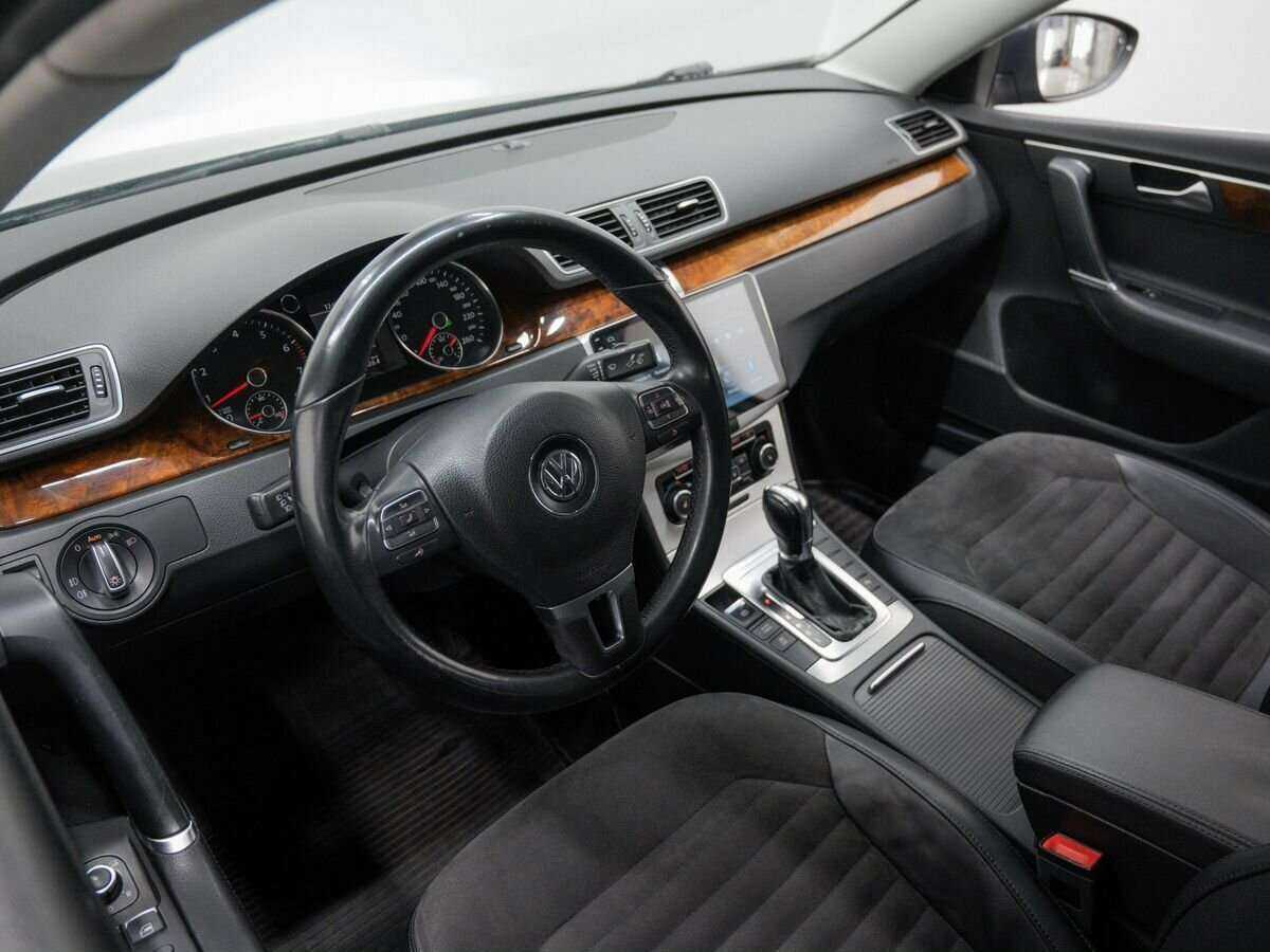 Купить Volkswagen Passat, 2011, 187 879 км, фото №13