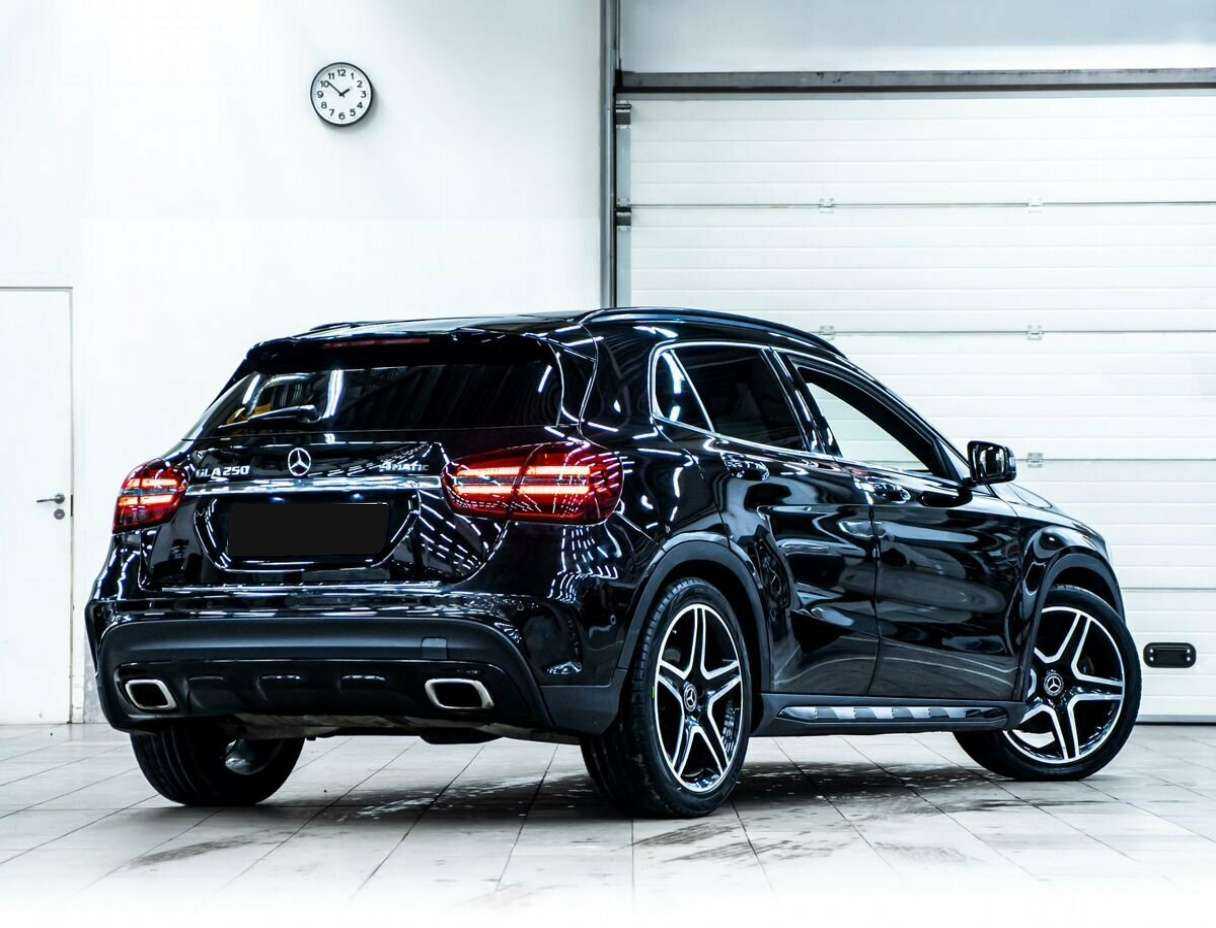Купить Mercedes-Benz GLA 250, 2017, 60 000 км, фото №4