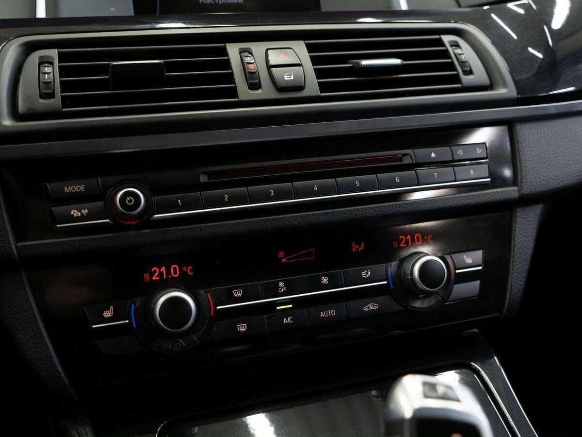 Купить BMW 5 серии 520i, 2014, 75 500 км, фото №13
