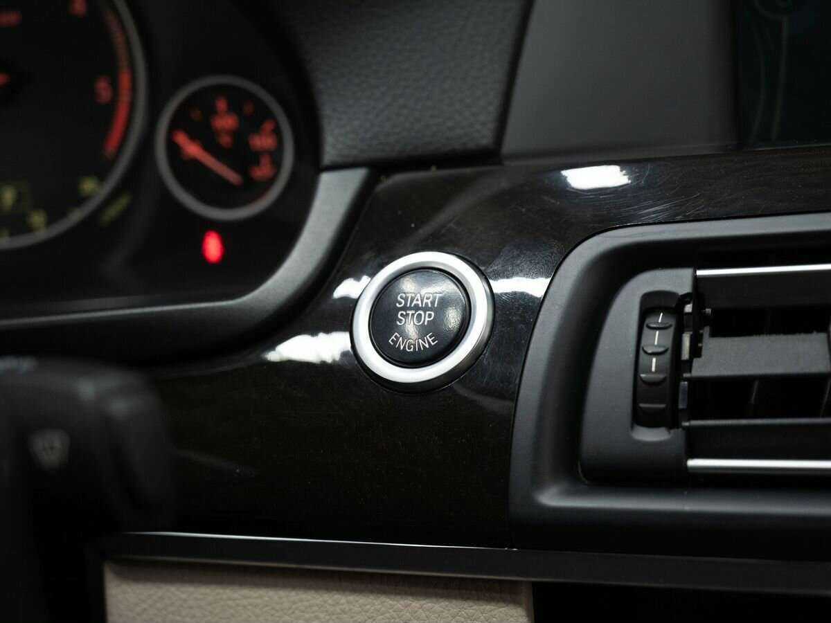 Купить BMW 5 серии 525d, 2011, 260 821 км, фото №23