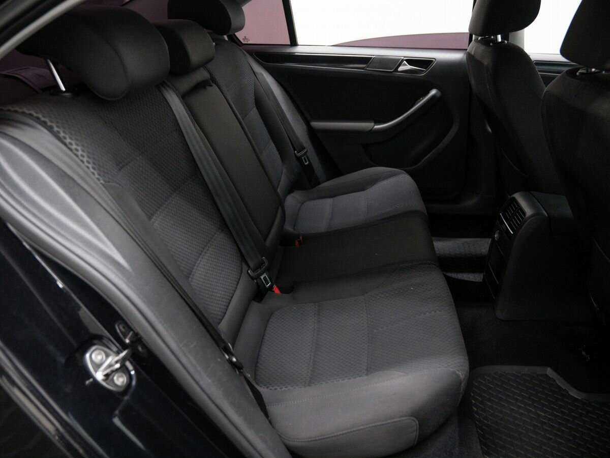 Купить Volkswagen Jetta, 2011, 140 000 км, фото №9