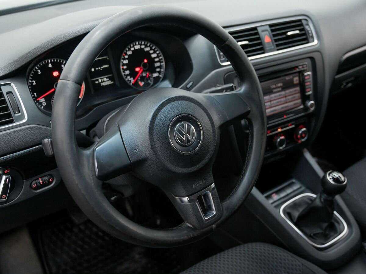 Купить Volkswagen Jetta, 2011, 140 000 км, фото №16