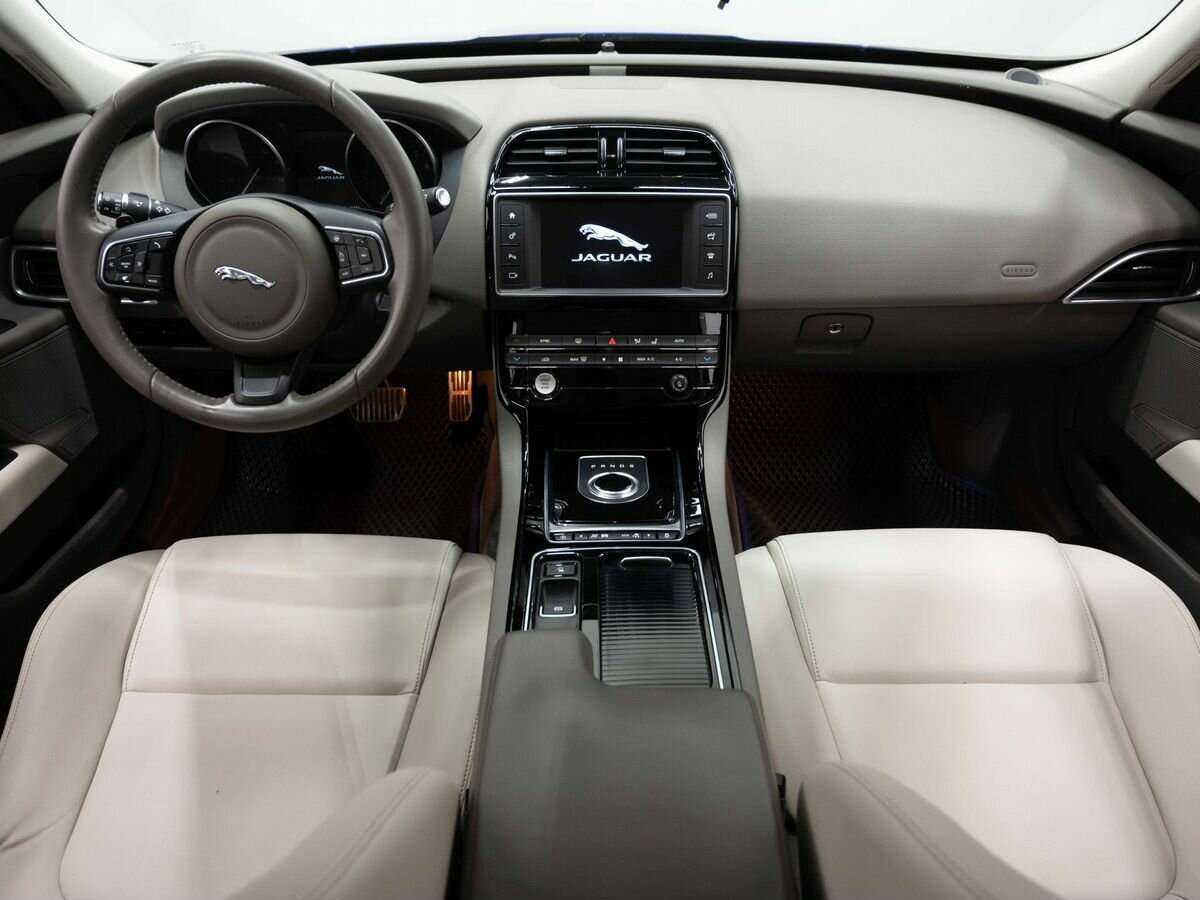 Купить Jaguar XE, 2017, 54 000 км, фото №13
