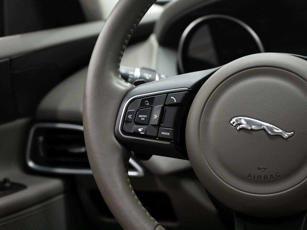 Купить Jaguar XE, 2017, 54 000 км, фото №15