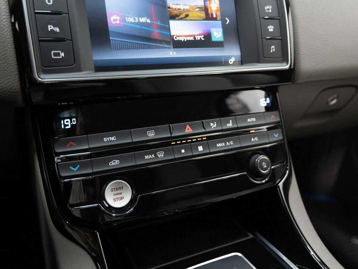 Купить Jaguar XE, 2017, 54 000 км, фото №22