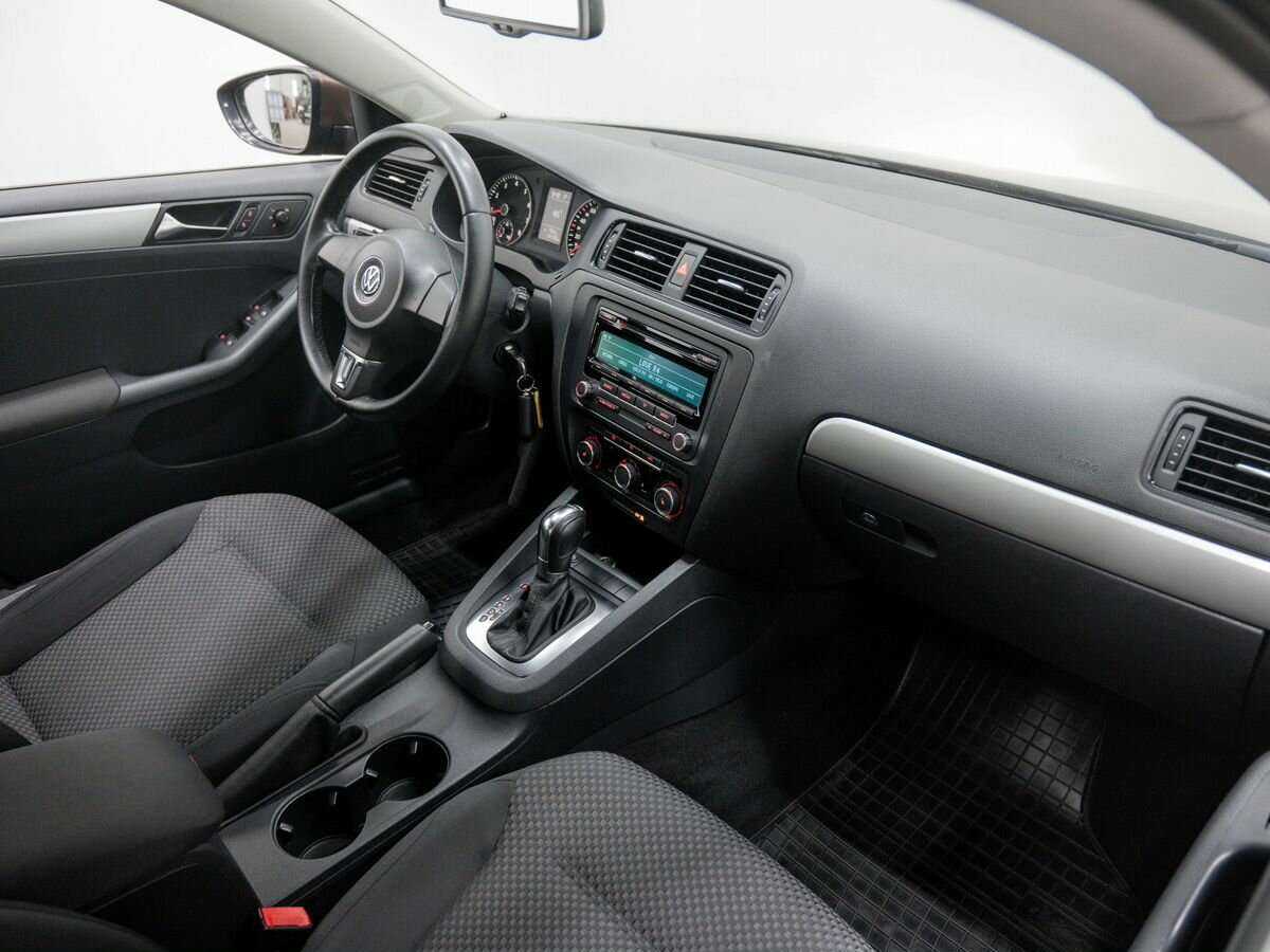 Купить Volkswagen Jetta, 2011, 154 000 км, фото №4