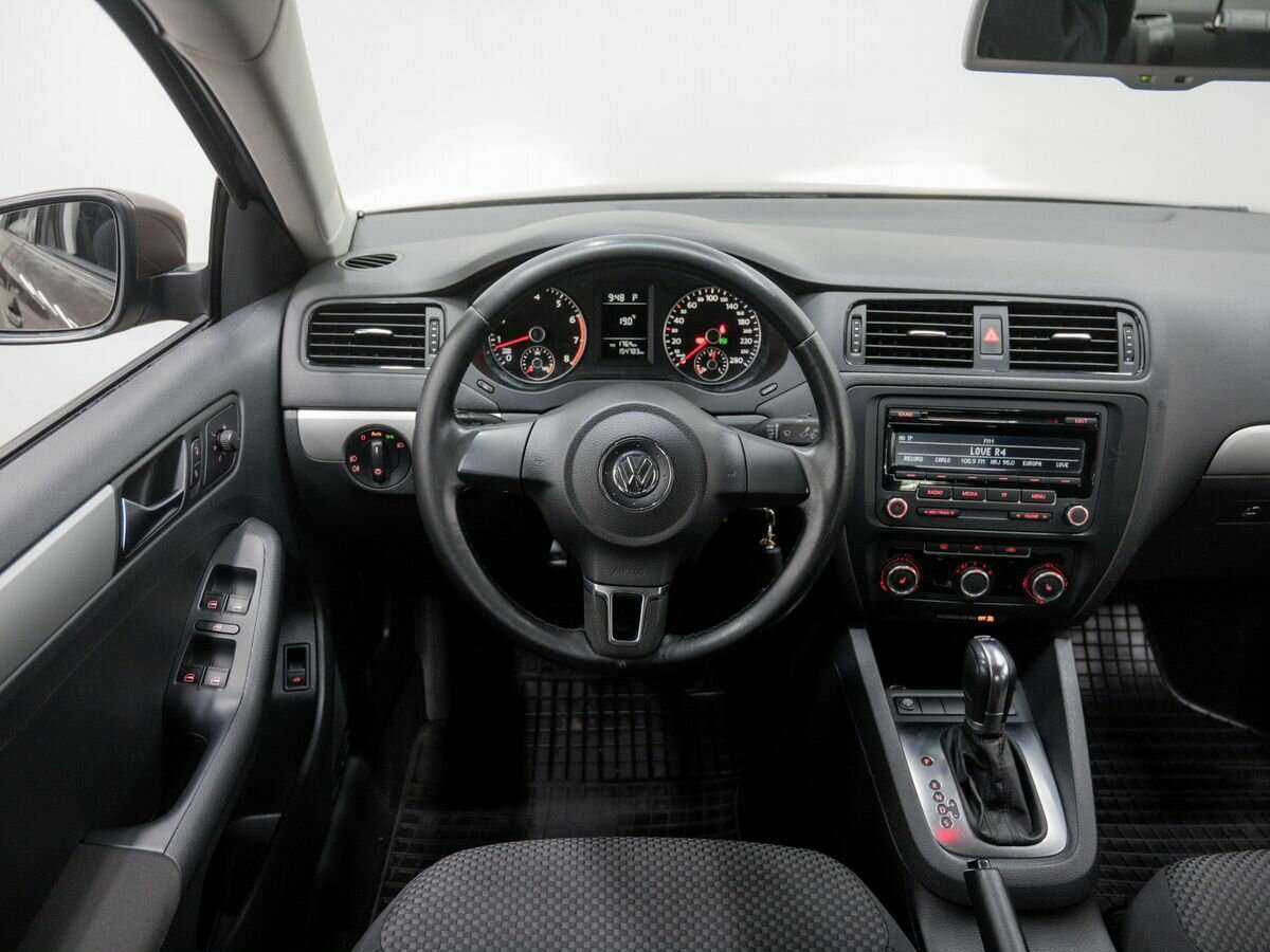 Купить Volkswagen Jetta, 2011, 154 000 км, фото №8