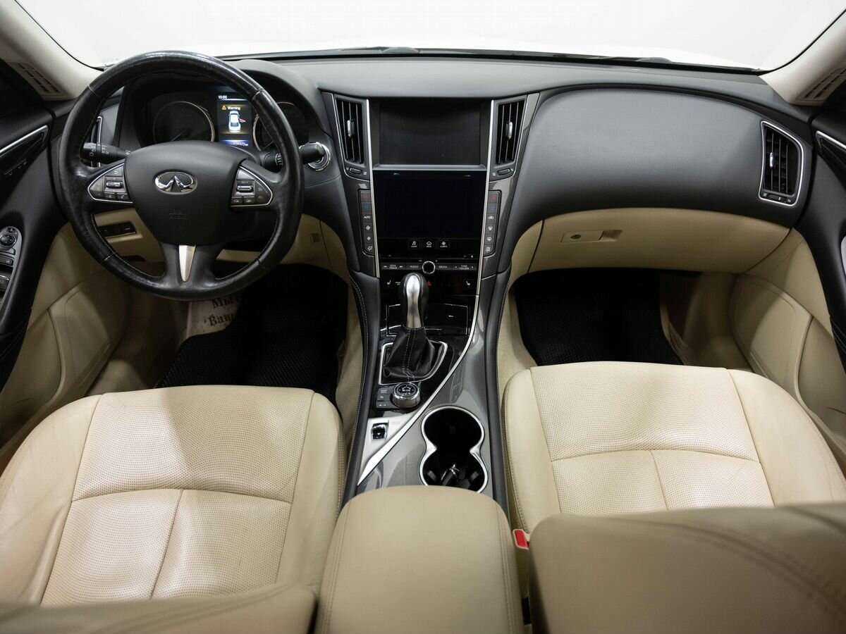 Купить Infiniti Q50, 2015, 117 982 км, фото №10