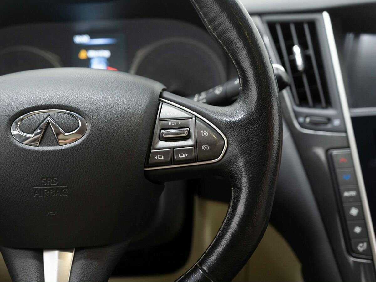 Купить Infiniti Q50, 2015, 117 982 км, фото №13