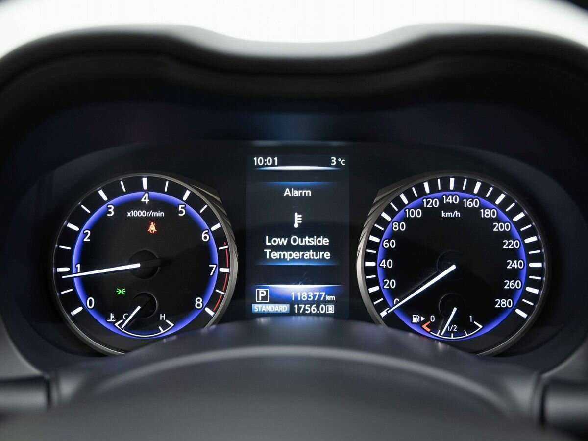 Купить Infiniti Q50, 2015, 117 982 км, фото №18