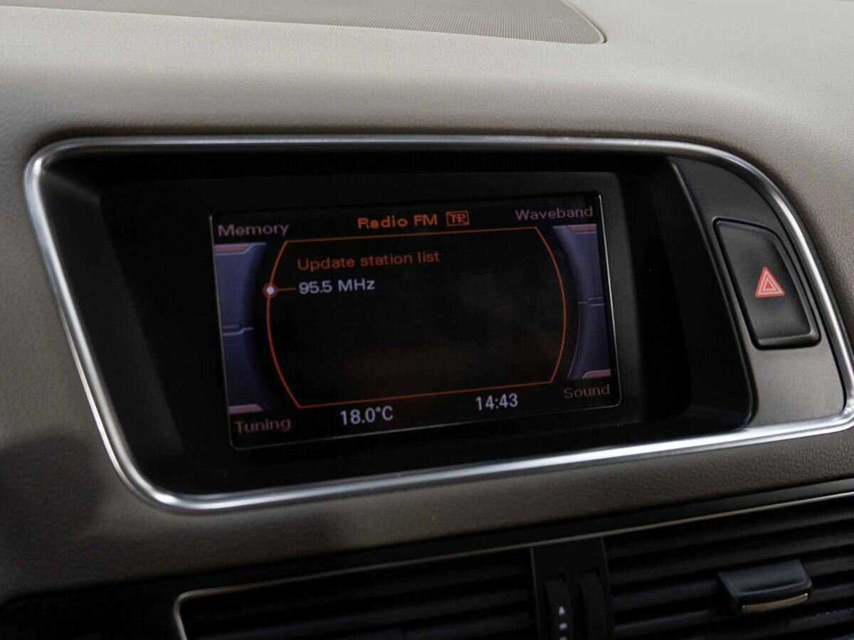 Купить Audi Q5, 2011, 181 192 км, фото №16