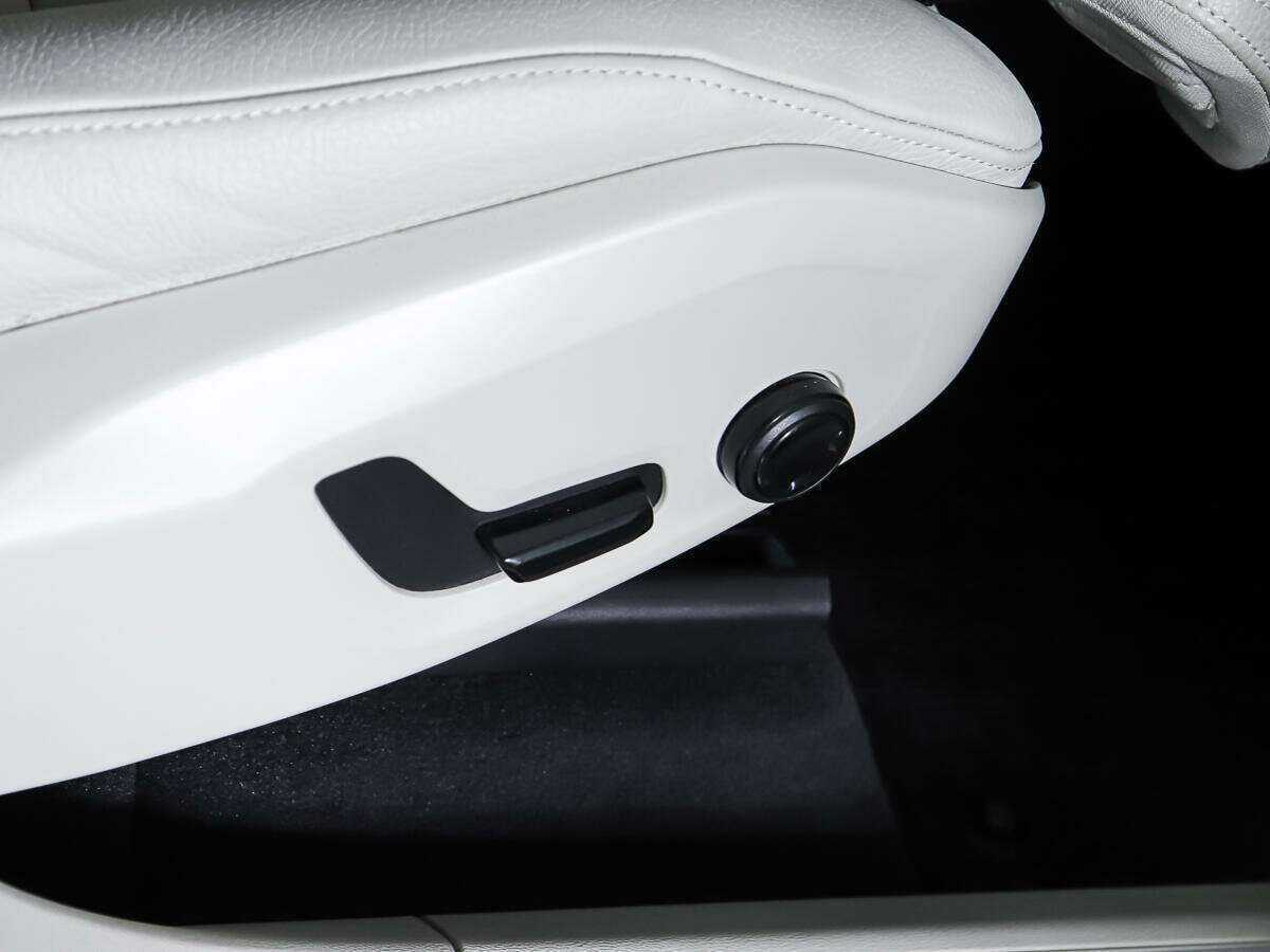 Купить Volvo XC60, 2021, 42 138 км, фото №16