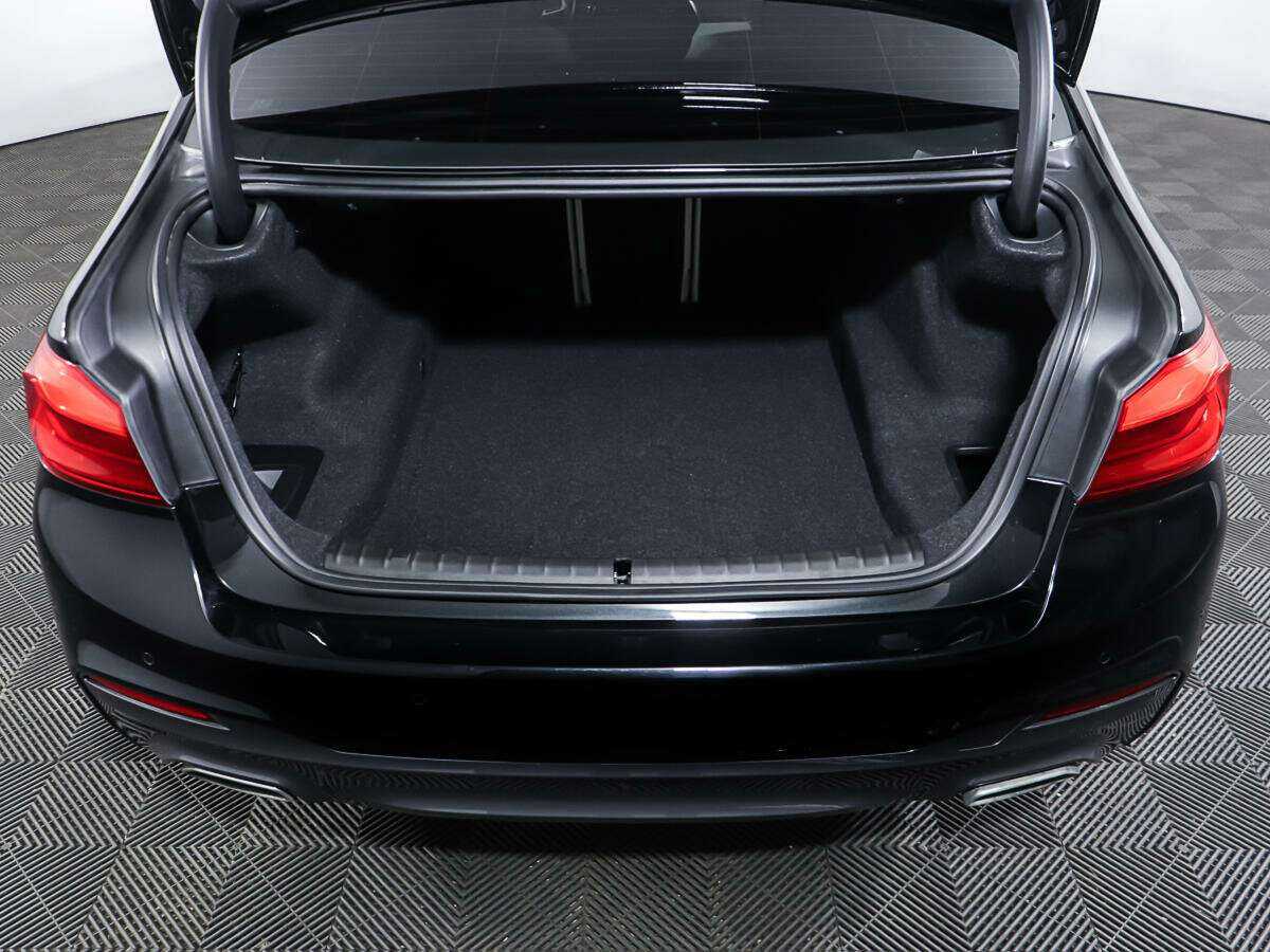 Купить BMW 5 серии 530i xDrive, 2019, 28 830 км, фото №9