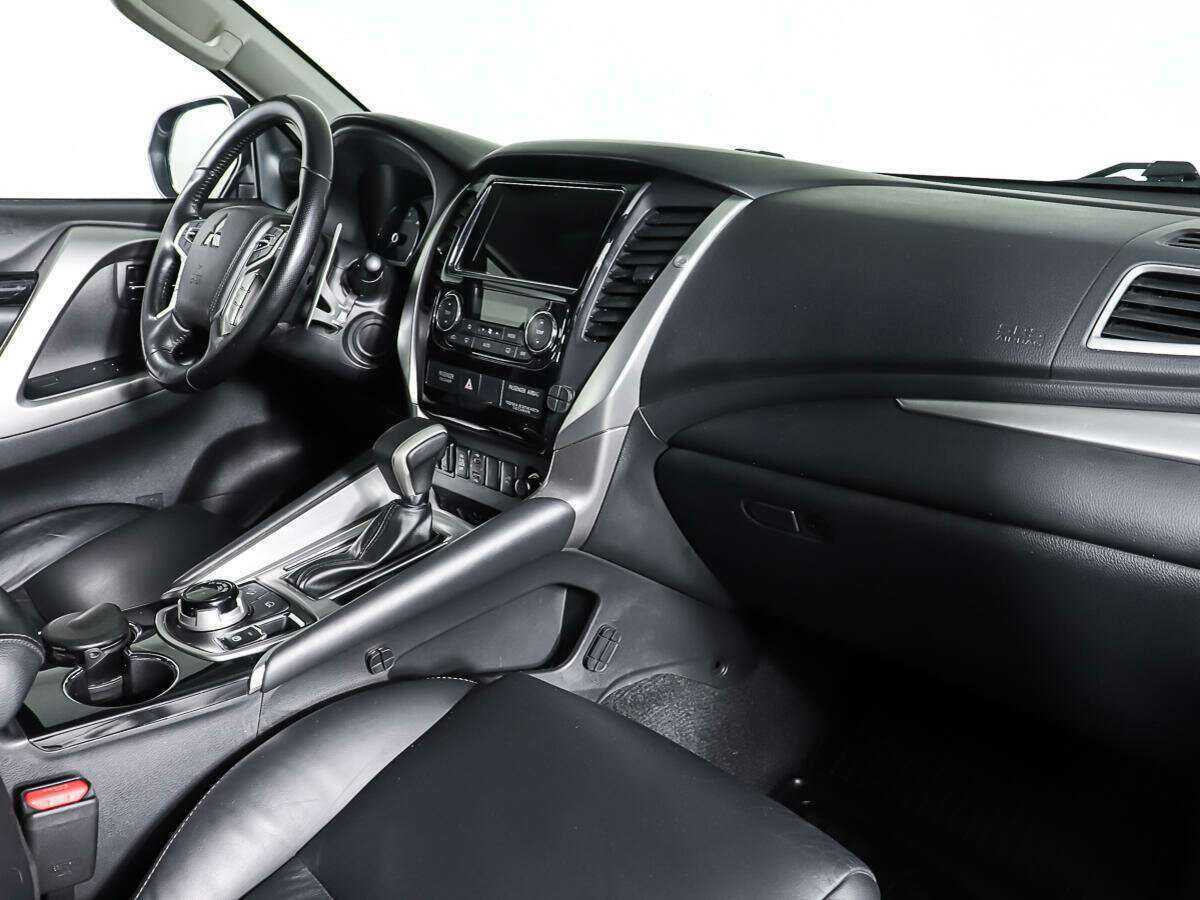 Купить Mitsubishi Pajero Sport, 2018, 85 900 км, фото №9